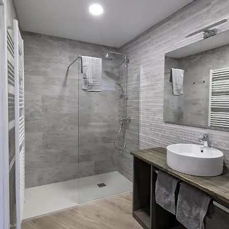 Hydros Ripoll Exterior photo